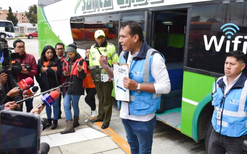Simulacro del operativo “Celebremos Carnavales, viajemos tranquilos” mostró las medidas de seguridad que protegen a los bolivianos 