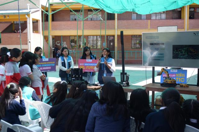 Celebrando el Día de las Niñas en las TIC: La ATT empoderó a las futuras líderes digitales en el manejo de herramientas digitales